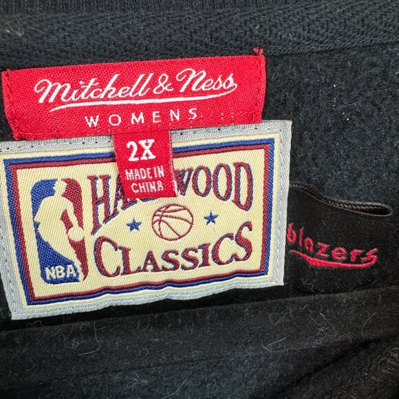 Mitchell & Ness Portland Trailblazers Slap Sticker Black sweatshirt Womens 2X - Picture 8 of 8